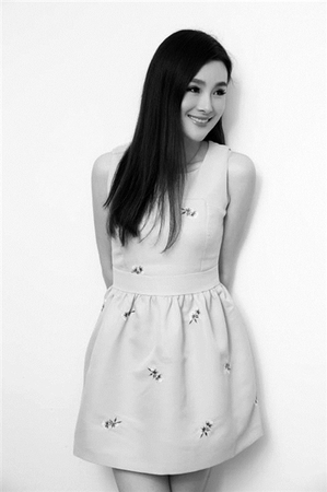 杨光（33岁，FM104.5女主播电台女主播，长期参与公益）