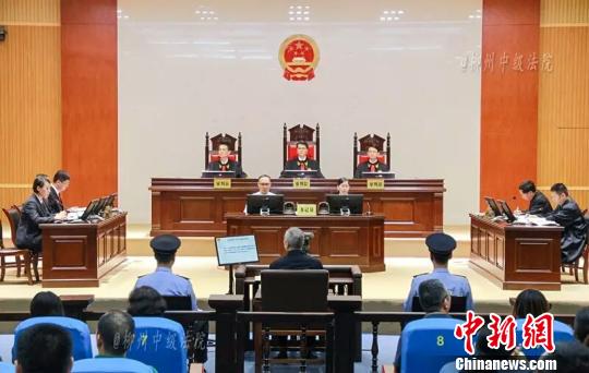 图为庭审的现场 柳州中院 摄 图为庭审的现场 柳州中院 摄