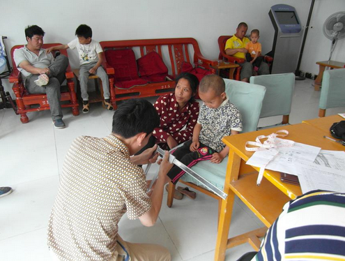 图为活动现场 图为活动现场