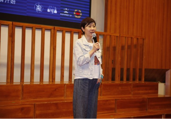 薛晓路办自闭症儿童公益活动 获周迅刘德华力挺 薛晓路办自闭症儿童公益活动 获周迅刘德华力挺