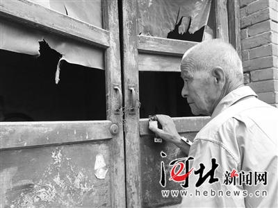 张学文老人家境贫寒  张学文老人家境贫寒