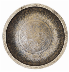 (图5)战国秦昭王三十三年(公元前274年)鎏金银盘