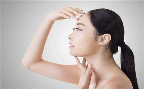 家里祛除雀斑有高招 天然简单又安全 怎么祛除雀斑 祛除雀斑有哪些方法 祛除雀斑的方法有哪些