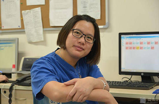 产妇紧急生产 80后急诊女医生跳窗救人