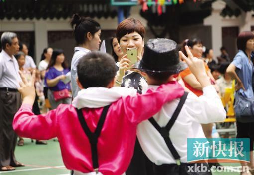 儿童节爸妈没假很闹心 家长急盼