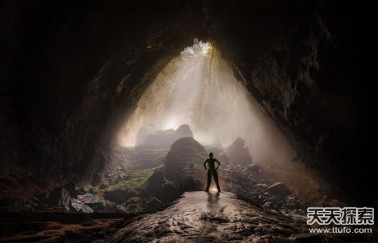 探秘越南最大洞穴 通往地心的通道？(图)