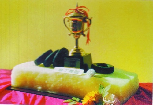 新中国诞生的第一块顺丁橡胶 新中国诞生的第一块顺丁橡胶