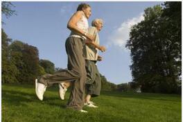 老年人适合跑步吗？老年人跑步注意事项