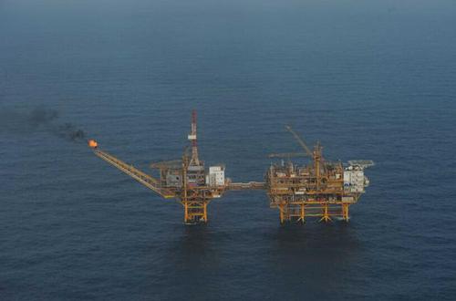 日本自卫队曝东海最新图:中国油气田喷出火焰