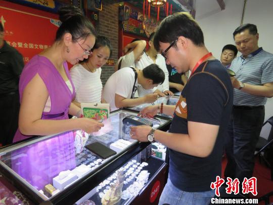 全国国有文物商店藏品来京“摆摊”