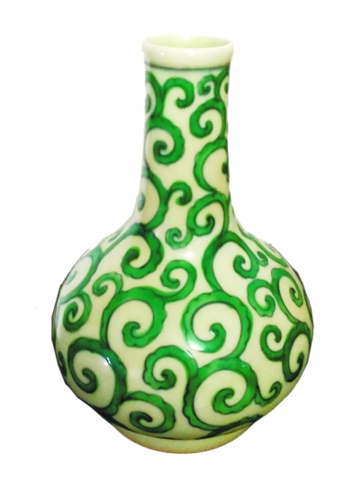 成化斗彩卷草纹胆瓶 成化斗彩卷草纹胆瓶