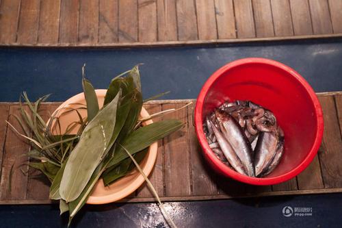 鱼肉馅儿的粽子。