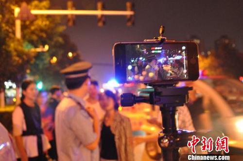 2016060715454158762 2016060715454158762