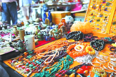 潘家园旧货市场摊档一瞥 潘家园旧货市场摊档一瞥