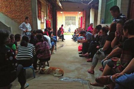 揭秘“神仙”骗局:自称骊山老母 访客排到大门