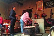 揭秘“神仙”骗局:自称骊山老母 访客排到大门