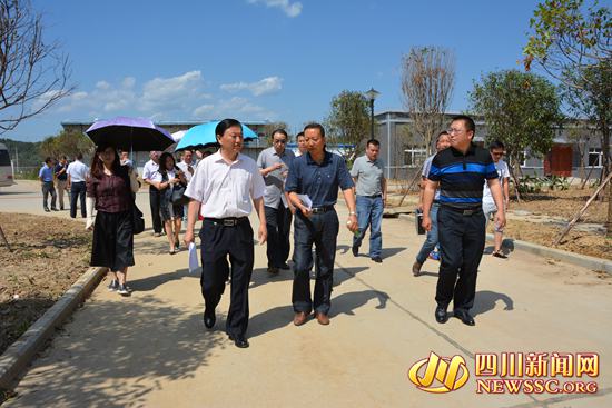 在第二污水处理厂考察 在第二污水处理厂考察