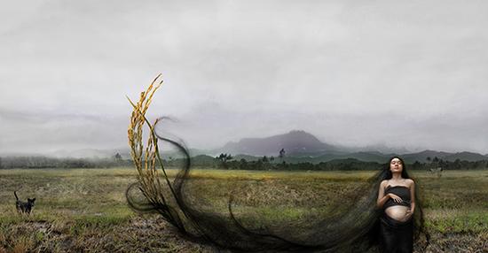 余依兰，《Kinabalu Series：Huminodun》，digital print on Kodak Endura paper，106.5×204.5 cm（佳士得提供）