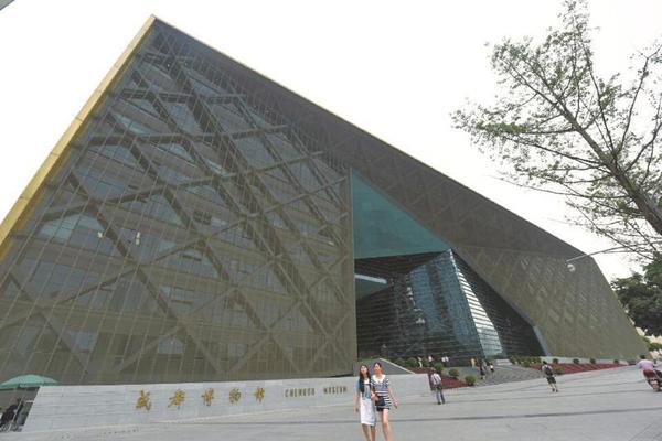 成都博物馆外观极具视觉冲击。