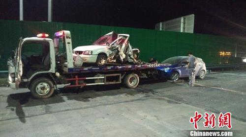 呼和浩特吊车失控连撞16车:死亡人数增至5人