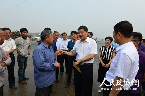 商丘市政协开展“三夏”帮扶精准扶贫慰问活动_副本 商丘市政协开展“三夏”帮扶精准扶贫慰问活动_副本