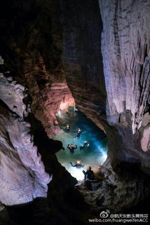 中国第二批男航天员首次亮相2