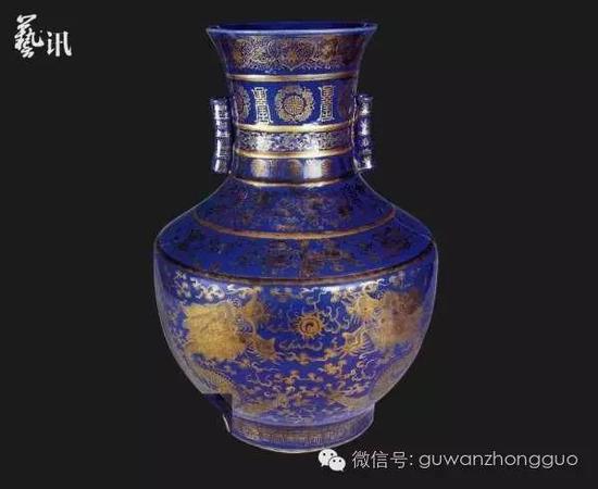 清蓝釉描金贯耳大瓶