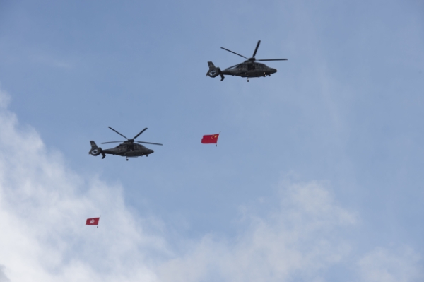 香港特区举行升旗仪式庆?；毓?9周年3