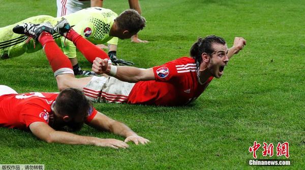 威尔士连扳3球逆转比利时 首进四强创历史