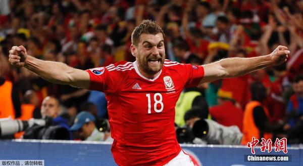 威尔士连扳3球逆转比利时 首进四强创历史