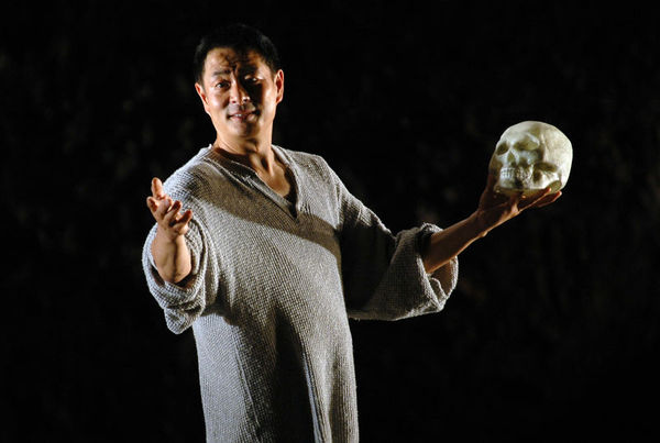 话剧《哈姆雷特》剧照 话剧《哈姆雷特》剧照