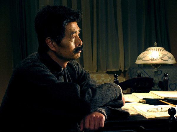 濮存昕饰演的鲁迅