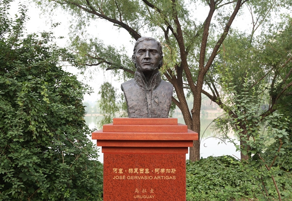 42_20160610110618_kn46h 42_20160610110618_kn46h