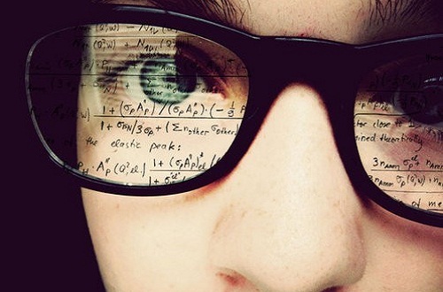 戴眼镜会让眼睛近视度数加深？