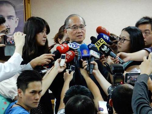 台“外长”澄清导弹误射后报告美国:是通知