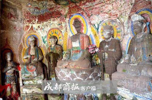 狼狗守护深山文物:吃财政饭有编制 伙食150元