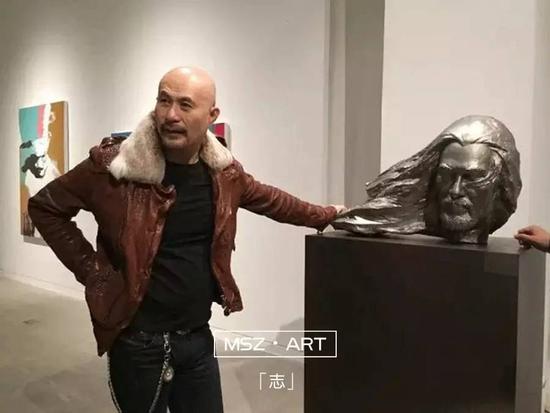 徐锦江在展览现场