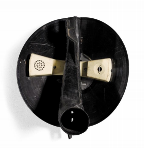 　　罗穆亚尔德·哈鲁梅
《亚历山大》，1995 年作
现成物件
估价：5,000-7,000 英镑／
约 50,000- 70,000 港元