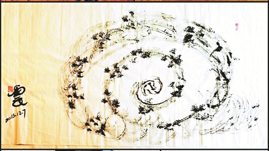 马云自创“马体墨宝” 马云自创“马体墨宝”