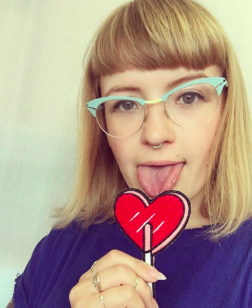 插画师Tuesday Bassen和她上诉Zara抄袭的设计作品。图片：Courtesy of Tuesday Bassen