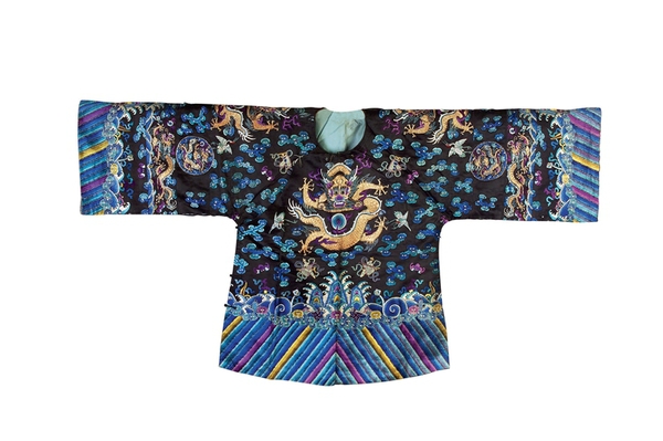 盘金绣云龙纹戏衣 盘金绣云龙纹戏衣