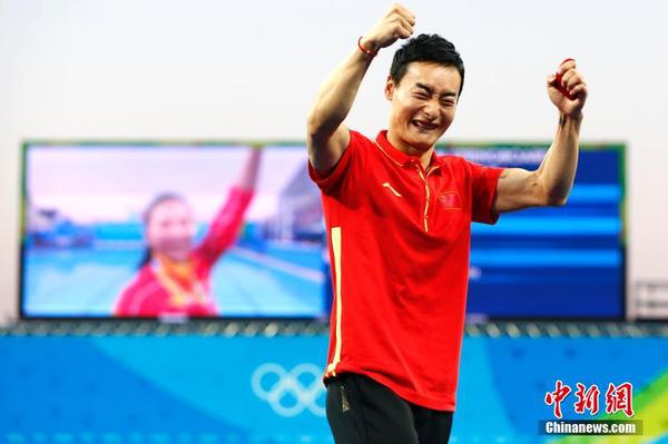 秦凯现场求婚何姿5