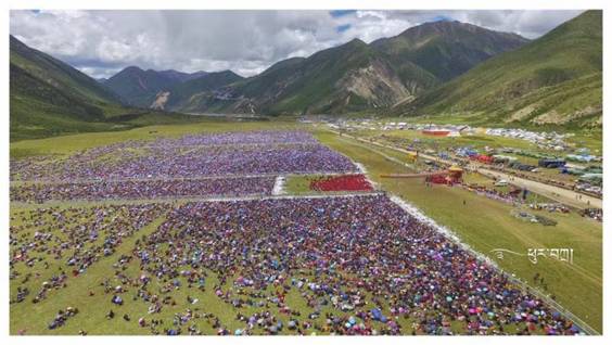 西藏迎来“直孔猴年颇瓦大法会” 西藏迎来“直孔猴年颇瓦大法会”