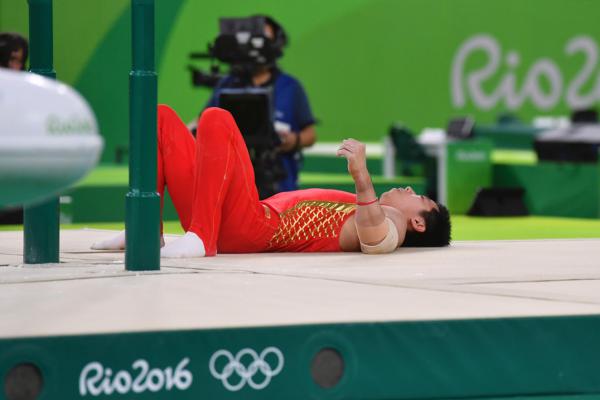 点击图片翻到下一页>> 体操0金0银历史最差 为何遭遇山体滑坡式大幅坠落/图