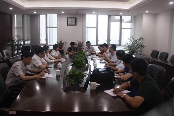 1471225215104438.jpg 双方就“智慧城市建设”调研课题进行座谈.jpg