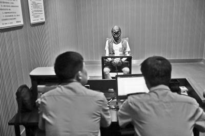 “高富帅”男友借钱买婚戒？女子被骗37500元