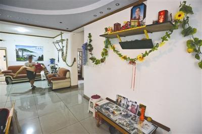 成都男子1.6万买实体娃娃 