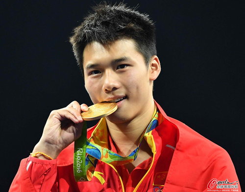 [高清组图]跳水男子十米台陈艾森夺冠 邱波第六