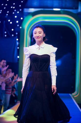 奥运蹦床公主何雯娜原来恐高 泪与笑背后是坚守