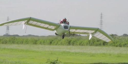 滑翔机的原型就是按照宫崎骏漫画《风之谷》里娜乌西卡的“座驾”打造的。